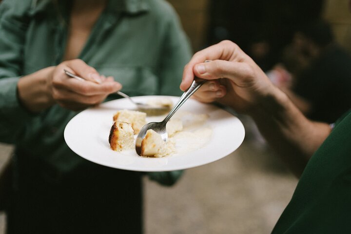 Un tour guidé en petit groupe explorant les bars à pintxos et le vin de la vieille ville de Saint-Sébastien, photo 34 | wizardtrip