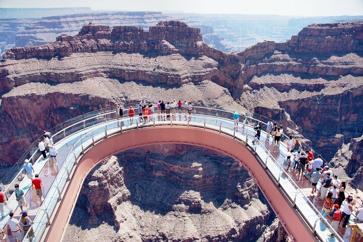 Tur for små grupper til Grand Canyon West og Hoover Dam fra Las Vegas, med Skywalk og naturskøn udsigt, foto 16 | wizardtrip