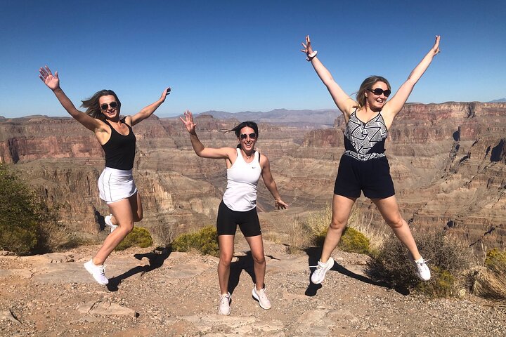 Tur for små grupper til Grand Canyon West og Hoover Dam fra Las Vegas, med Skywalk og naturskøn udsigt, foto 24 | wizardtrip