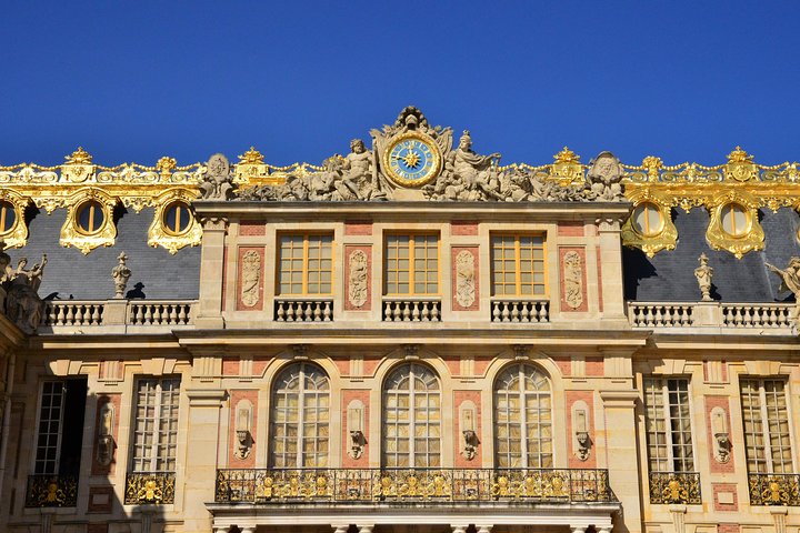 Guided tour of the opulent Palace of Versailles, including the Hall of Mirrors, photo 7 | wizardtrip