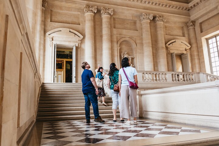 Visita guiada ao suntuoso Palácio de Versalhes e a seus magníficos jardins, perto de Paris, na França, foto 6 | wizardtrip