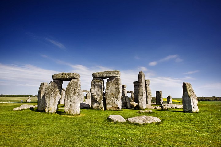 Day tour from London to Stonehenge and Bath, featuring ancient stones and Roman baths, photo 9 | wizardtrip