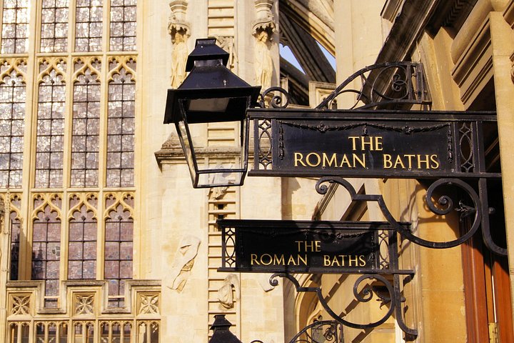 Day tour from London to Stonehenge and Bath, featuring ancient stones and Roman baths, photo 12 | wizardtrip