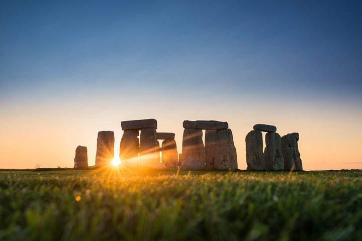 Day tour from London to Stonehenge and Bath, featuring ancient stones and Roman baths, photo 16 | wizardtrip