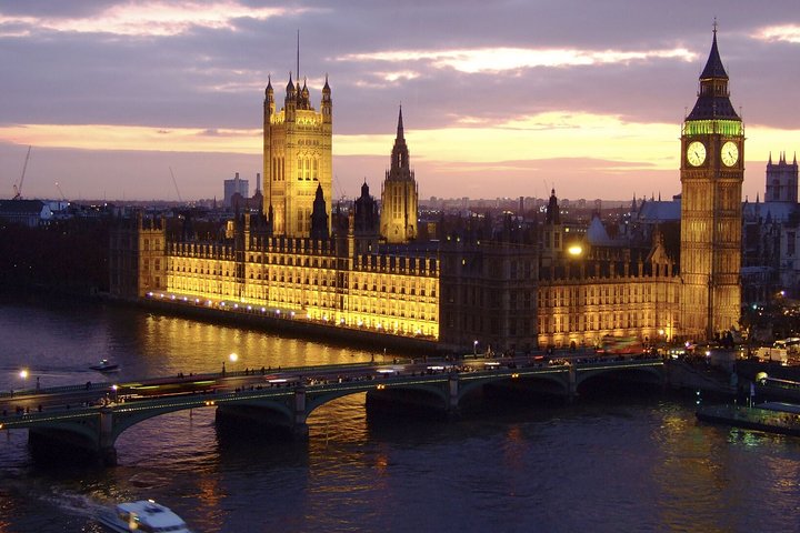 Night bus tour of London's illuminated landmarks including the London Eye and Big Ben, photo 16 | wizardtrip