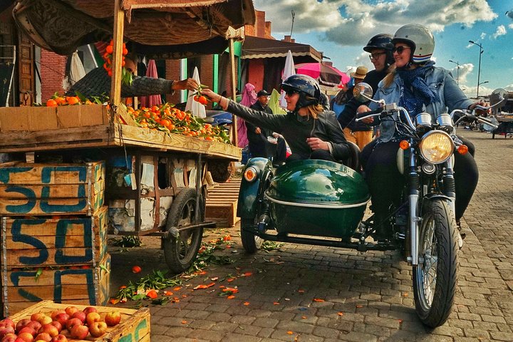 Balade Essentielle en Side-car (Marrakech Hors des Sentiers Battus) 1h30 | wizardtrip