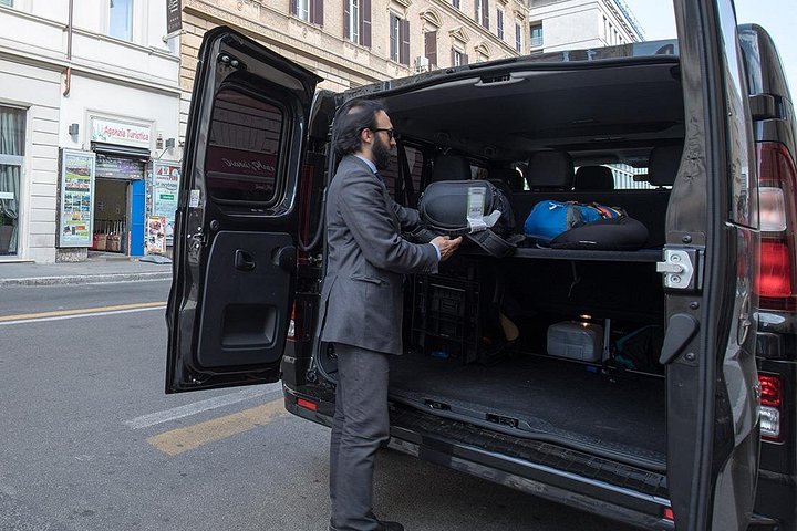 Private airport transfer from Rome Fiumicino to your hotel in Rome, photo 6 | wizardtrip