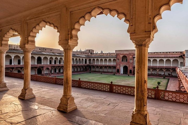 Tour guiado privado del Taj Mahal y el Fuerte de Agra en tren exprés desde Delhi, India, foto 10 | wizardtrip