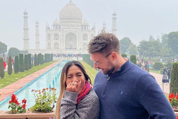 Excursion d'une journée au Taj Mahal, au Fort d'Agra et au Baby Taj au départ de Delhi en voiture | wizardtrip