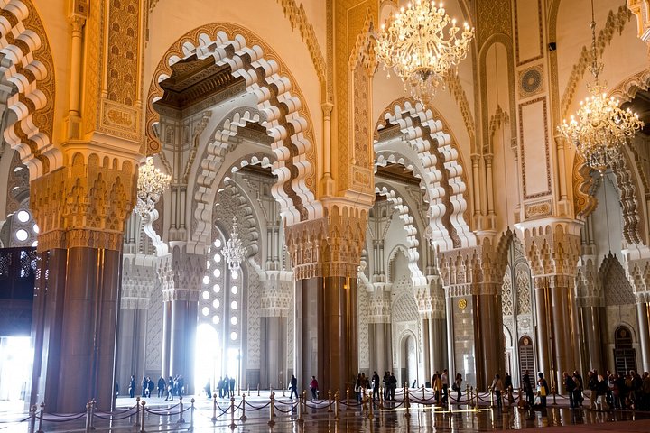 Day trip to Casablanca from Marrakech, featuring the Hassan II Mosque and city sights, photo 13 | wizardtrip