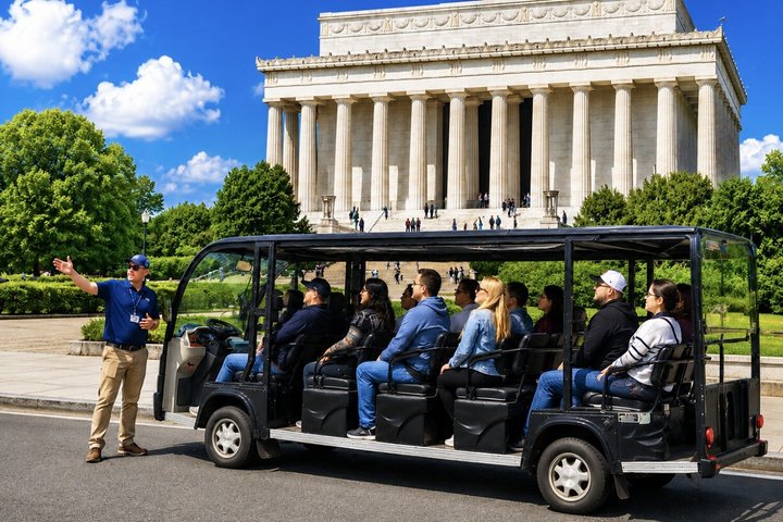 Guided E-Cart tour of Washington D.C.'s historic monuments and landmarks, including the White House, photo 6 | wizardtrip