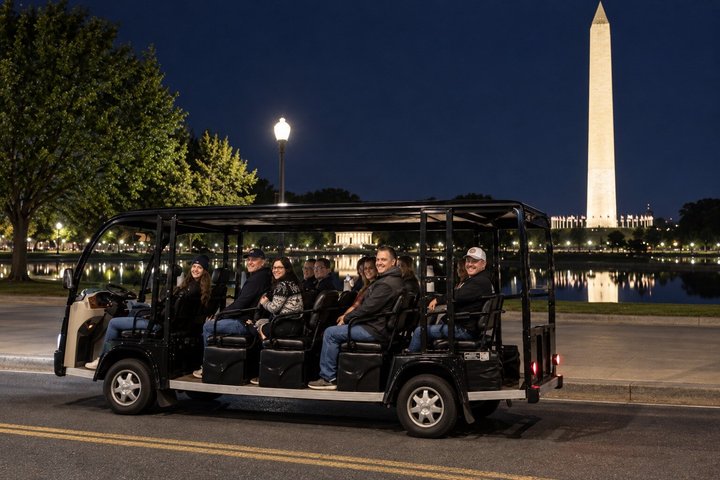 Guided E-Cart tour of Washington D.C.'s historic monuments and landmarks, including the White House, photo 8 | wizardtrip