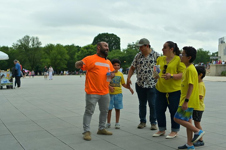 Guided E-Cart tour of Washington D.C.'s historic monuments and landmarks, including the White House, photo 19 | wizardtrip