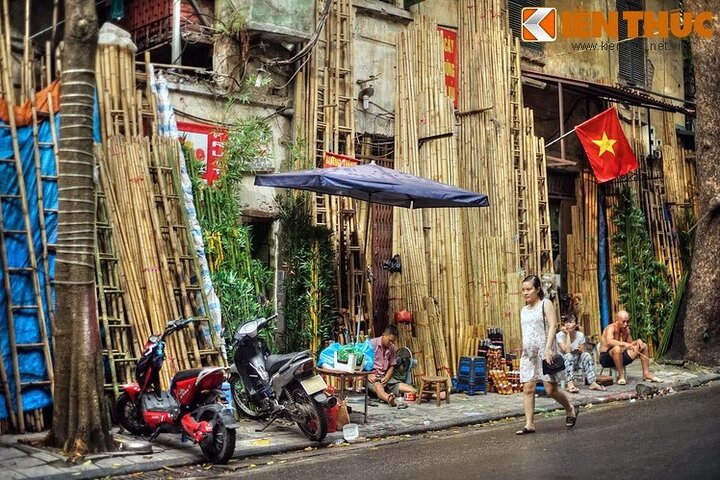Private tour exploring Hanoi's landmarks, Train Street, and local markets, photo 9 | wizardtrip