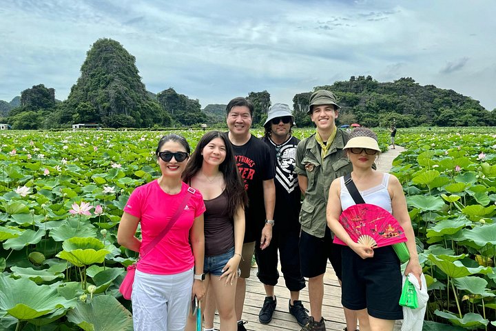 Lyxig heldagstur från Hanoi till Ninh Binh med limousinvan, natursköna vyer, båtturer och kulturplatser, foto 12 | wizardtrip