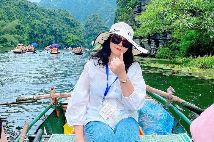 Lyxig heldagstur från Hanoi till Ninh Binh med limousinvan, natursköna vyer, båtturer och kulturplatser, foto 20 | wizardtrip