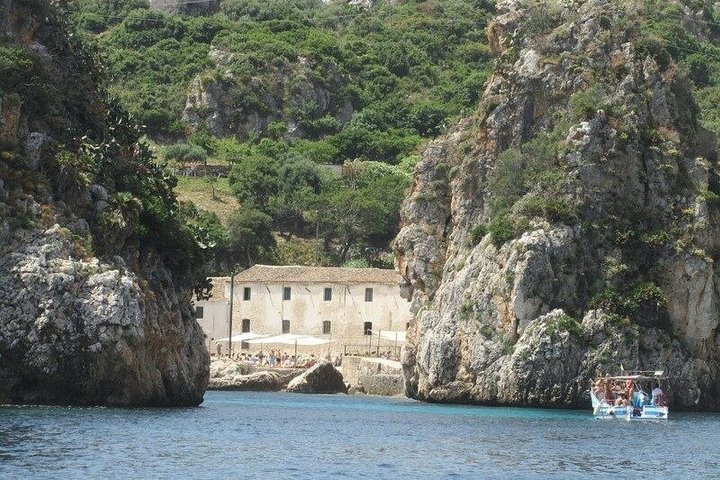 Båttur längs Siciliens kust, utforskar vikar och havsgrottor nära San Vito lo Capo och Scopello, foto 24 | wizardtrip