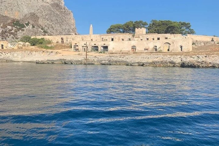 Båttur längs Siciliens kust, utforskar vikar och havsgrottor nära San Vito lo Capo och Scopello, foto 36 | wizardtrip