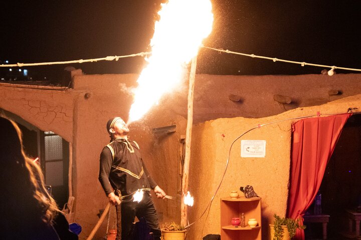 Vivi una magica serata nel deserto di Agafay vicino a Marrakech con cena, giri in cammello e spettacoli tradizionali, foto 12 | wizardtrip