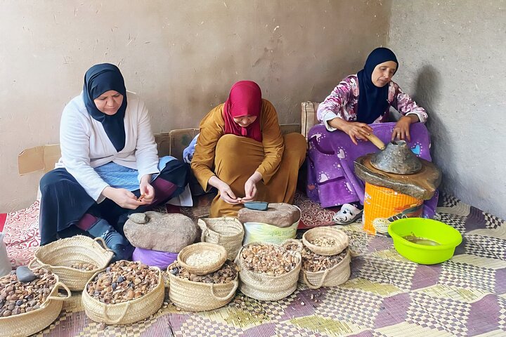 Vivi una magica serata nel deserto di Agafay vicino a Marrakech con cena, giri in cammello e spettacoli tradizionali, foto 23 | wizardtrip