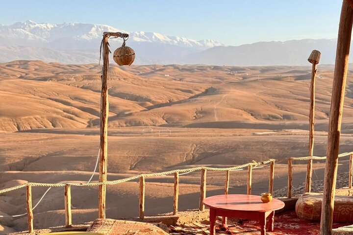 Vivi una magica serata nel deserto di Agafay vicino a Marrakech con cena, giri in cammello e spettacoli tradizionali, foto 24 | wizardtrip