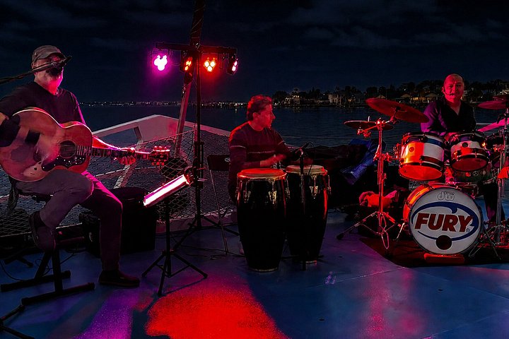 Goditi una crociera musicale su un catamarano a St. Augustine, con tramonto e vista sulla città, foto 15 | wizardtrip