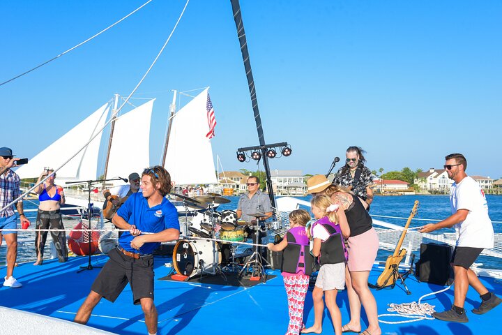 Goditi una crociera musicale su un catamarano a St. Augustine, con tramonto e vista sulla città, foto 16 | wizardtrip