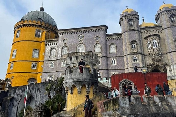 リスボン近郊のシントラの宮殿、カスカイスの海岸線、ペーナ宮殿のカラフルな建築を巡る景観ツアー、写真11 | wizardtrip