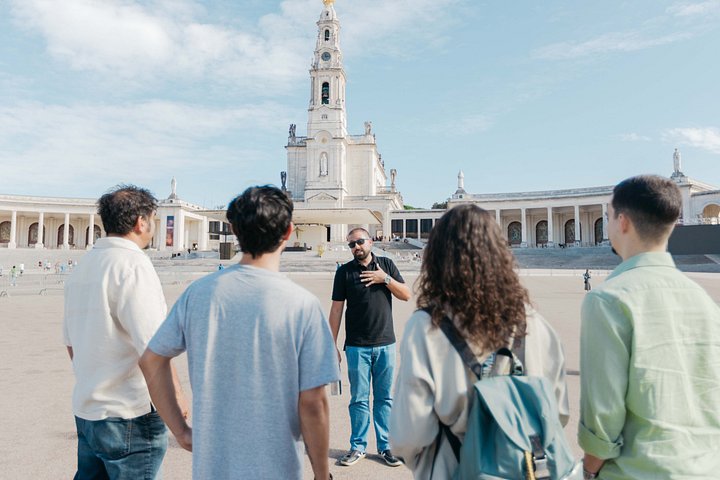 Small-Group Half Day Tour to Fátima & Shepherds Village | wizardtrip