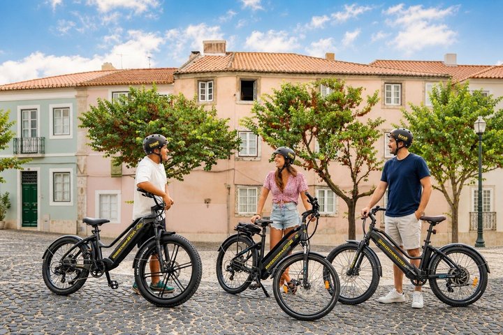 Elektrische fietstocht door de historische straten van Lissabon, met bezienswaardigheden en schilderachtige uitzichtpunten, foto 9 | wizardtrip
