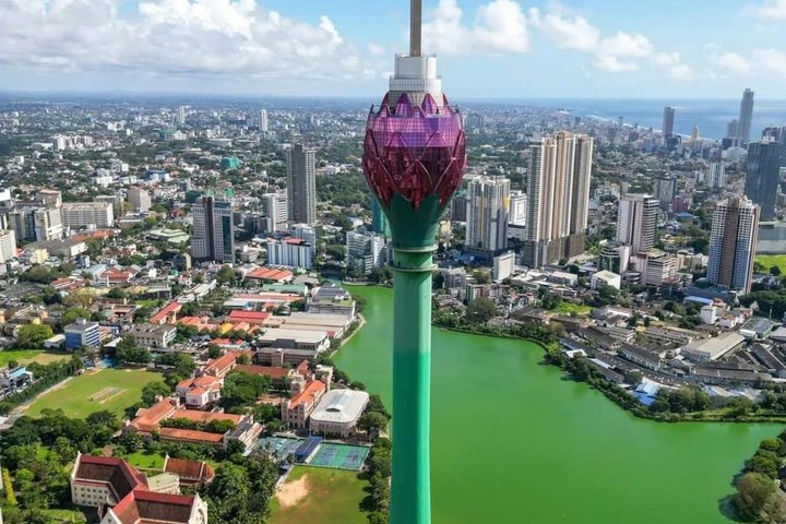 Private tuk-tuk tour exploring Colombo's markets, temples, and landmarks, photo 7 | wizardtrip
