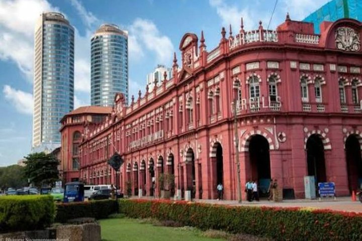 Private tuk-tuk tour exploring Colombo's markets, temples, and landmarks, photo 8 | wizardtrip