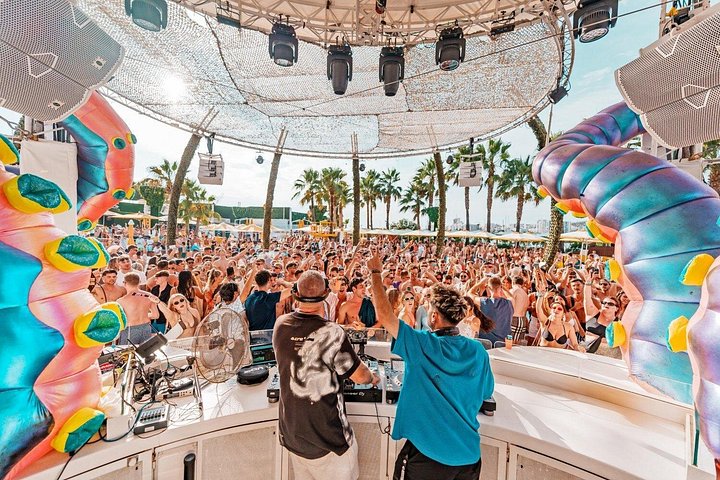 Tour de pool party e club em Ibiza com entrada em O Beach e Eden Club, foto 7 | wizardtrip