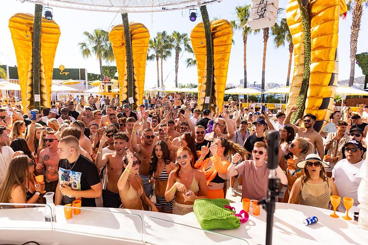 Tour de pool party e club em Ibiza com entrada em O Beach e Eden Club, foto 12 | wizardtrip