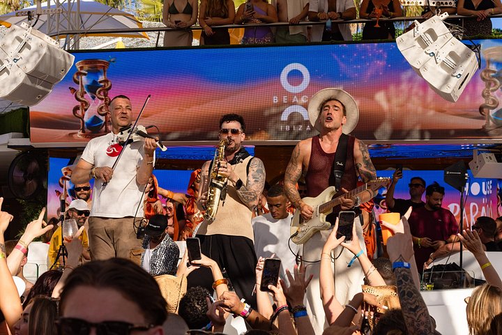 Tour de pool party e club em Ibiza com entrada em O Beach e Eden Club, foto 19 | wizardtrip