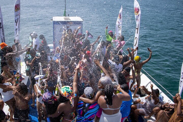 Cancun Hip Hop Partyboot nur für Erwachsene mit Open Bar, Musik und Schwimmen, Foto 17 | wizardtrip