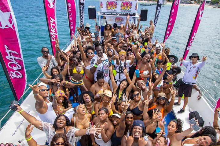 Cancun Hip Hop Partyboot nur für Erwachsene mit Open Bar, Musik und Schwimmen, Foto 21 | wizardtrip