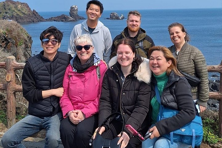 A scenic day tour exploring Jeju's natural beauty, cultural sites, and volcanic landscapes, photo 8 | wizardtrip