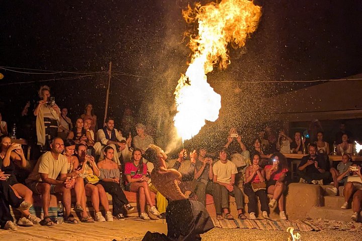 Erleben Sie einen marokkanischen Wüstensonnenuntergang mit Kamelritt, Abendessen und Feuershow in der Nähe von Marrakesch, Foto 7 | wizardtrip