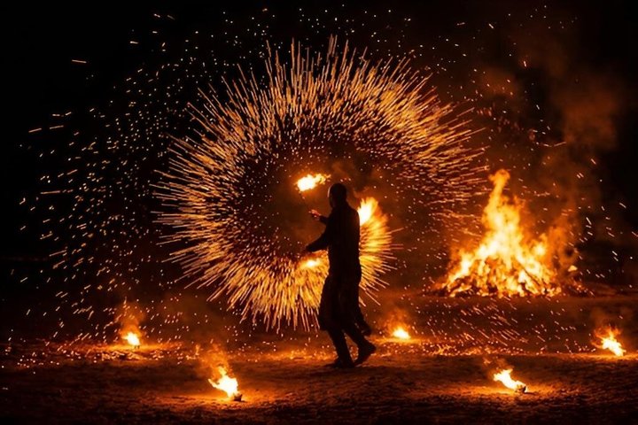 Erleben Sie einen marokkanischen Wüstensonnenuntergang mit Kamelritt, Abendessen und Feuershow in der Nähe von Marrakesch, Foto 19 | wizardtrip