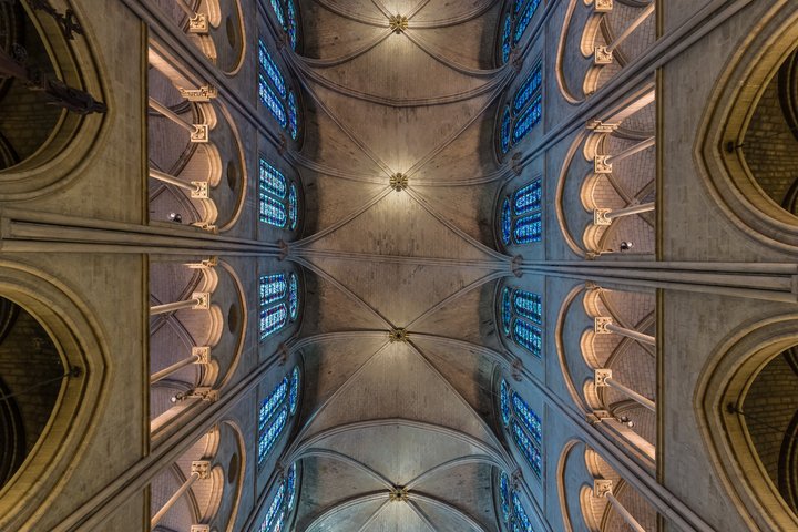 Tour guidato della Cattedrale di Notre-Dame a Parigi, che mostra la sua architettura gotica e la storia, foto 8 | wizardtrip