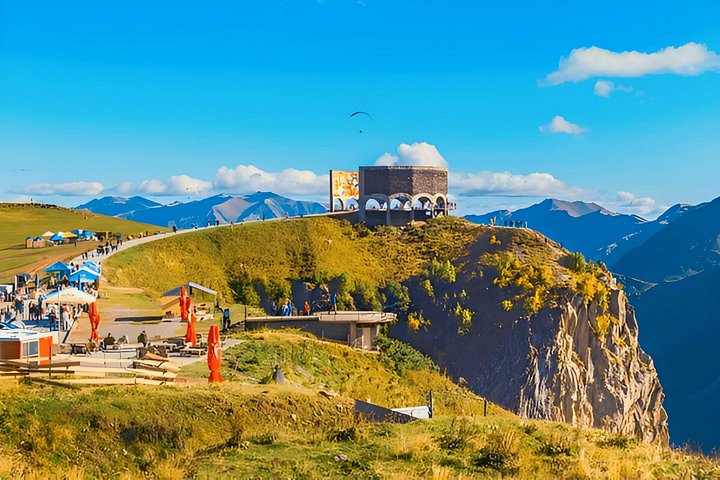 Gita panoramica di un giorno da Tbilisi a Kazbegi, con montagne, fortezze e fiumi, foto 11 | wizardtrip