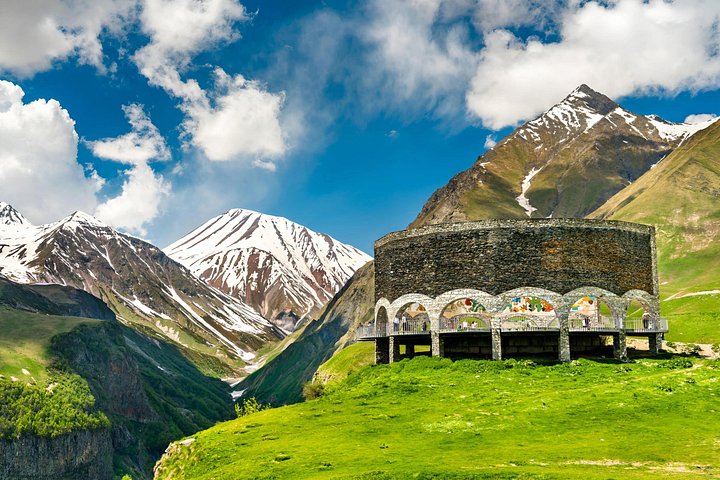 Gita panoramica di un giorno da Tbilisi a Kazbegi, con montagne, fortezze e fiumi, foto 30 | wizardtrip
