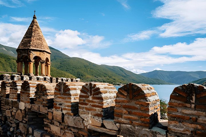 Gita panoramica di un giorno da Tbilisi a Kazbegi, con montagne, fortezze e fiumi, foto 36 | wizardtrip