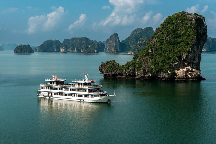 Swan Cruises Halong & Bai Tu Long Bay 2D1N & 3D2N - All inclusive | wizardtrip