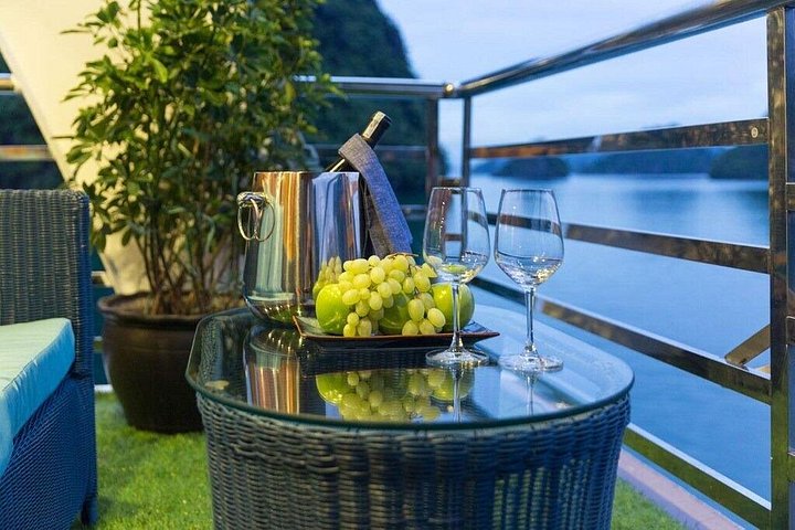 All-inclusive cruise-ervaring in de serene Bai Tu Long Bay, Vietnam, met kajakken en schilderachtige uitzichten, foto 13 | wizardtrip