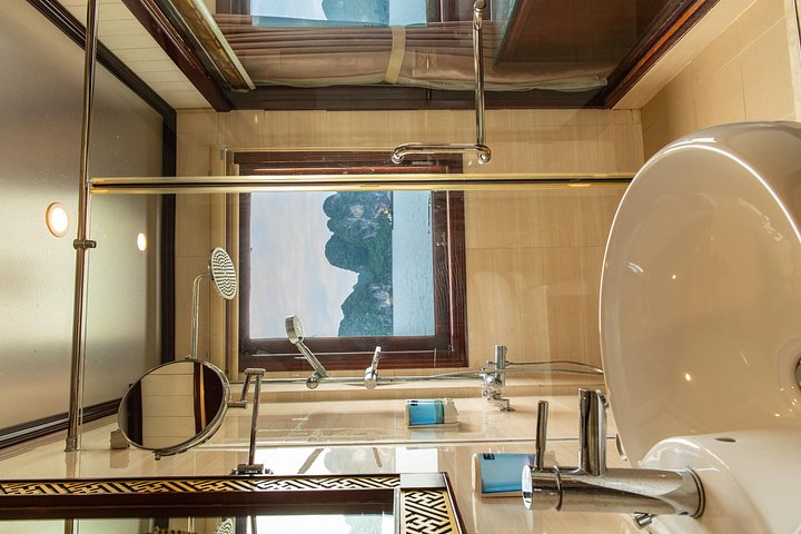 All-inclusive cruise-ervaring in de serene Bai Tu Long Bay, Vietnam, met kajakken en schilderachtige uitzichten, foto 15 | wizardtrip
