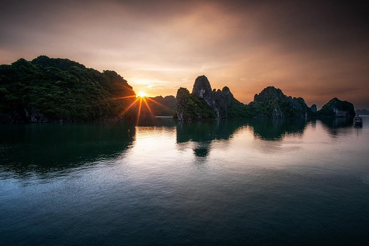 All-inclusive cruise-ervaring in de serene Bai Tu Long Bay, Vietnam, met kajakken en schilderachtige uitzichten, foto 17 | wizardtrip