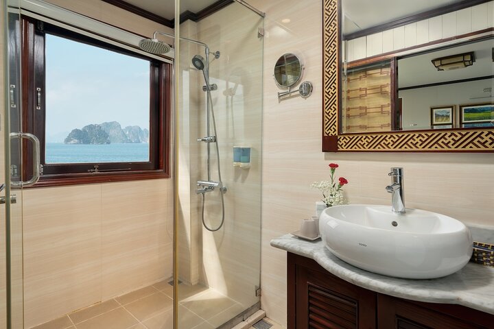 All-inclusive cruise-ervaring in de serene Bai Tu Long Bay, Vietnam, met kajakken en schilderachtige uitzichten, foto 36 | wizardtrip