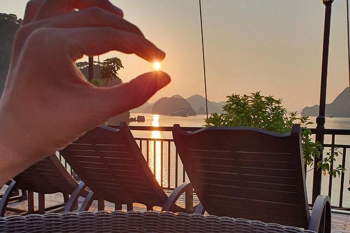 ハロン湾とランハー湾の素晴らしいカルスト地形を航行する豪華なブティッククルーズ、写真24 | wizardtrip